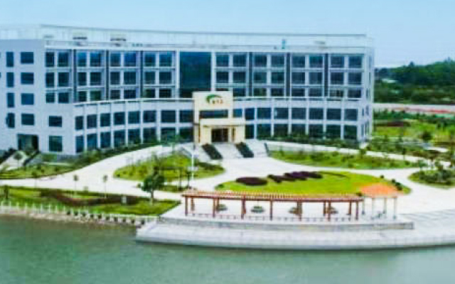 广龙鑫智能科技有限公司：工厂安装监控方案