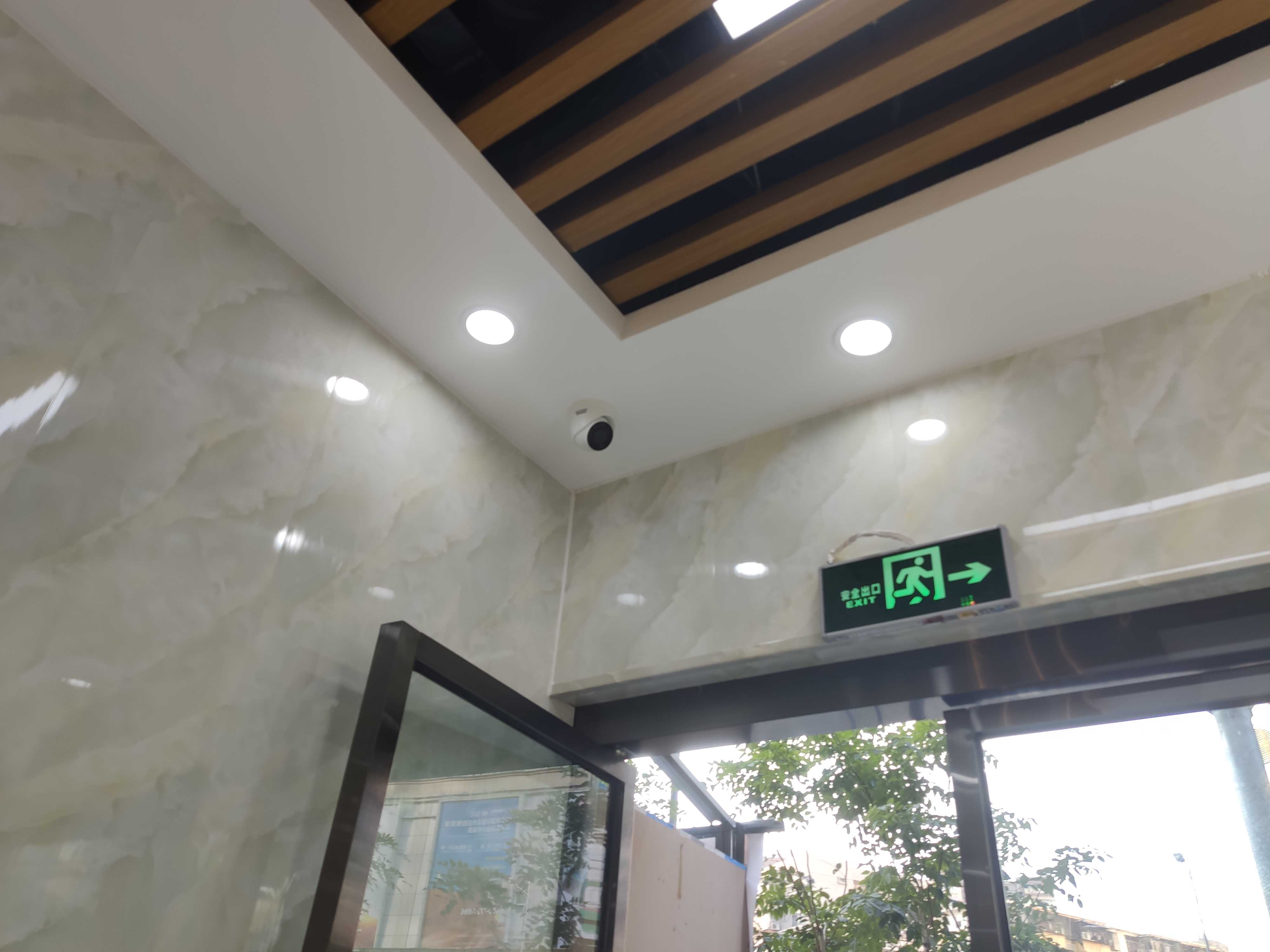 广龙鑫:惊天曝光！老人监控成“夺命陷阱”，百万人中招