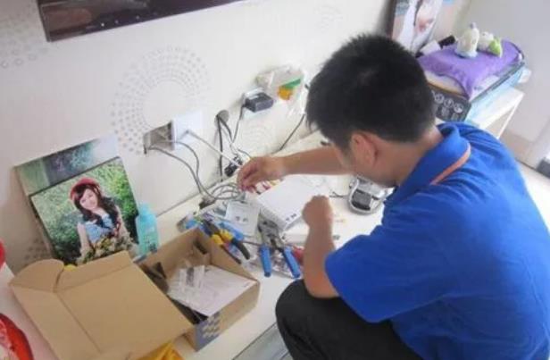 怎么叫人上门拉网线？上门装网线要多少钱